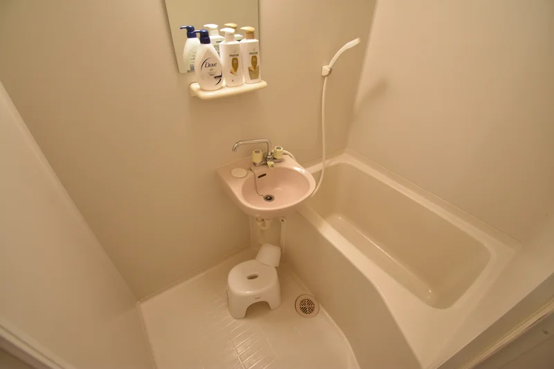【バスルーム画像】シャンプーやトリートメント、ボディーソープまで完備。何から何まで揃っている人気ウィークリーマンション★