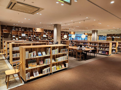 カニミライブ図書館まで徒歩4分