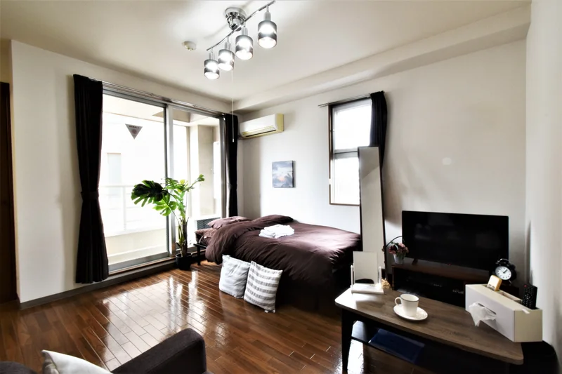 角部屋で　ソファ付きの　ゆったり部屋！