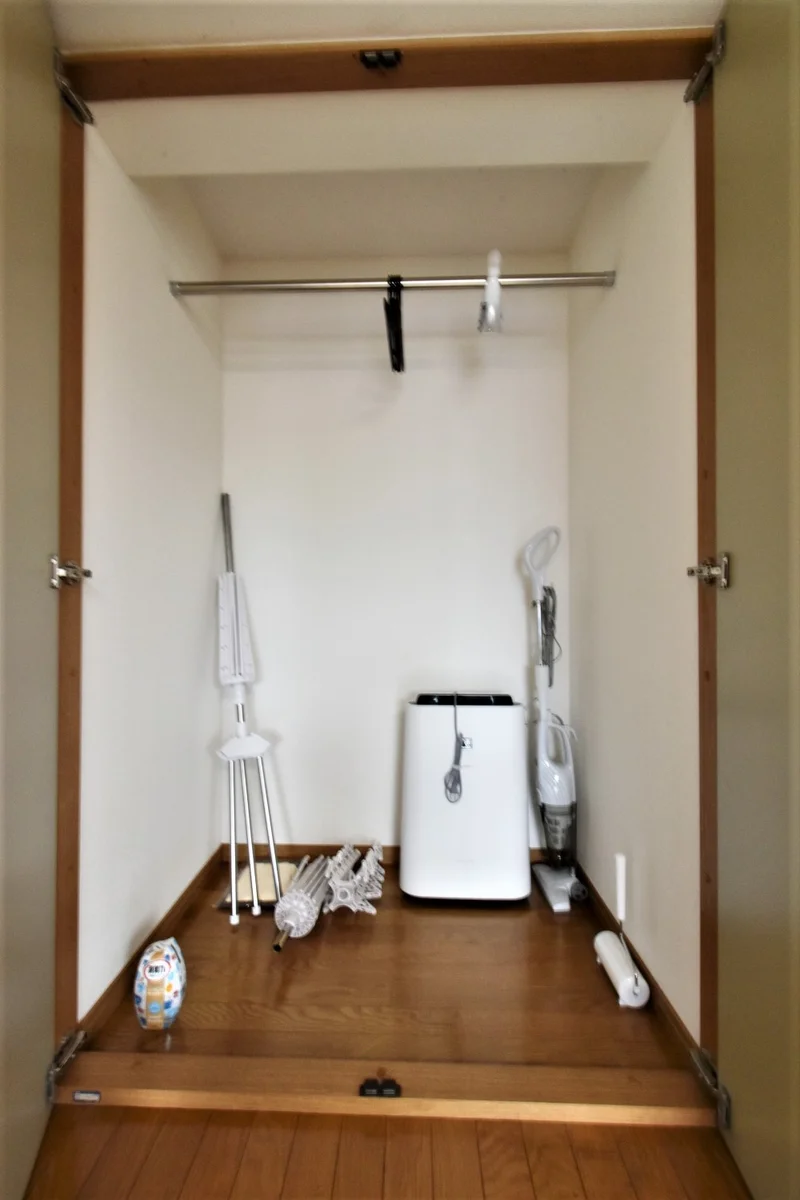 掃除機・空気清浄機・コロコロ！　備品類ご自由にお使いください。