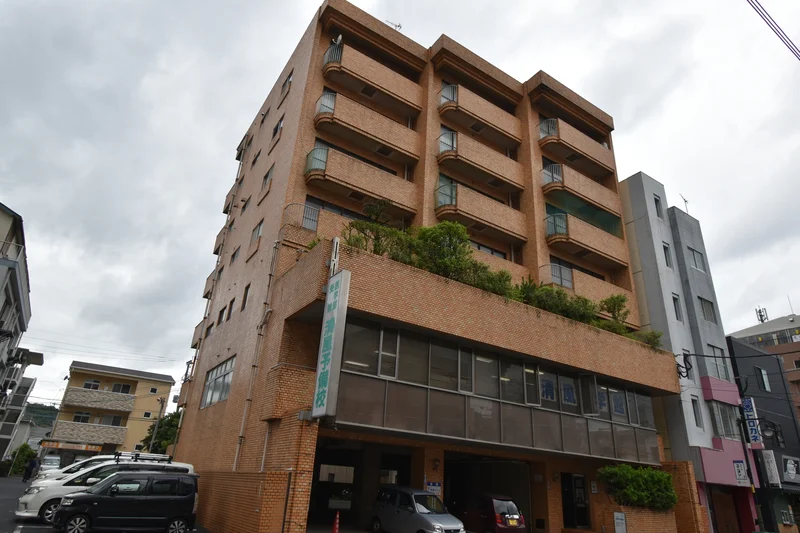 清風予備校まで徒歩6分、450m