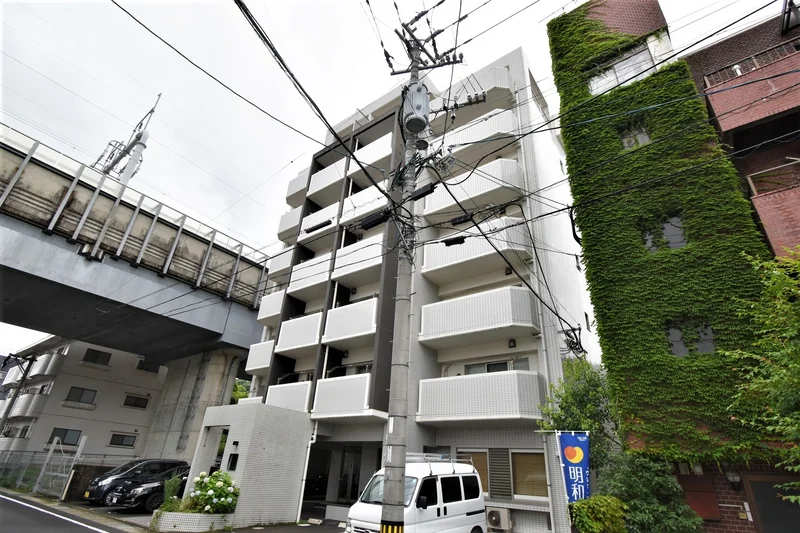 オートロック付　セキュリティに考慮されていて女性にも安心♪
