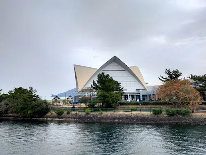 いおワールドかごしま水族館まで車で8分、2.0km