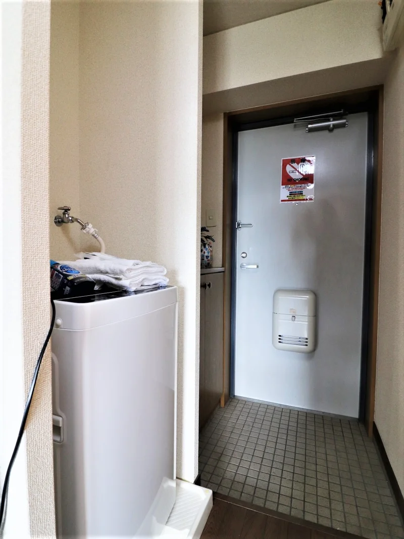 洗濯機置き場で衣類など洗濯も可能！　毎日清潔にお過ごしいただけます。