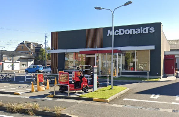 マクドナルド 桑名並木通り店まで車で7分、2.5km。