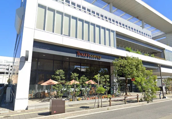 タリーズコーヒー くわなメディアライヴ店まで徒歩6分、450m。