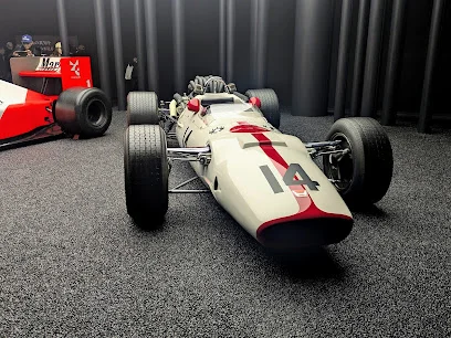 Honda RACING Galleryまで車で18分