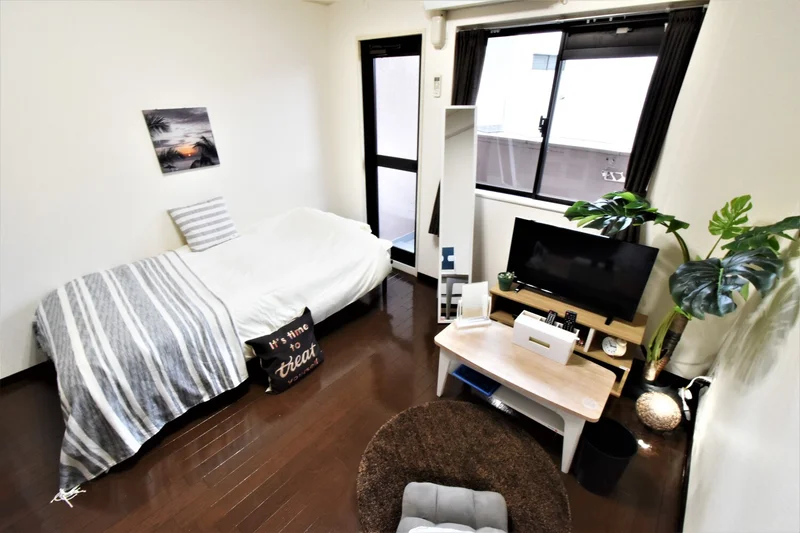 収納多い　家具家電付き部屋！　日当たり良好の明るいお部屋で　入居当日から自宅のようにお過ごしいただけるお部屋です。