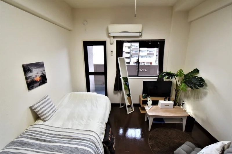 姿見で　身だしなみチェック！　あると嬉しい備品類も取り揃えているので　満足度の高いお部屋となっております！