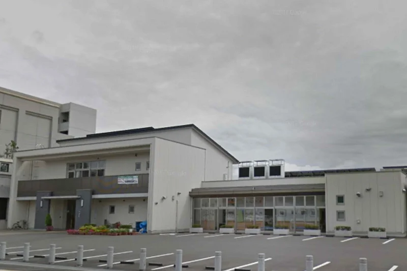 福井市旭公民館まで徒歩5分、450ｍ。