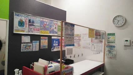 ヤングドライ アルビス布瀬店まで徒歩8分