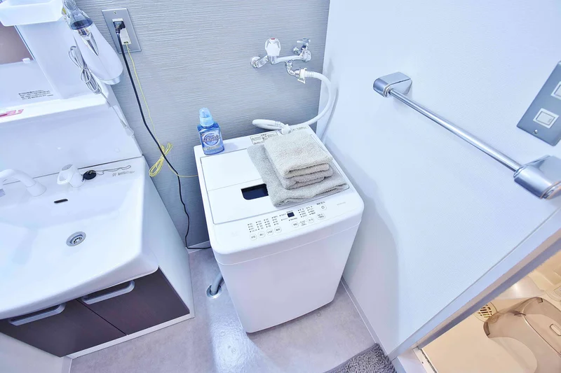 独立洗面台、洗濯機も完備‼タオル、ドライヤー、歯ブラシ、ボディタオルも揃えてるのは富山駅前マンスリーマンションだけ♪