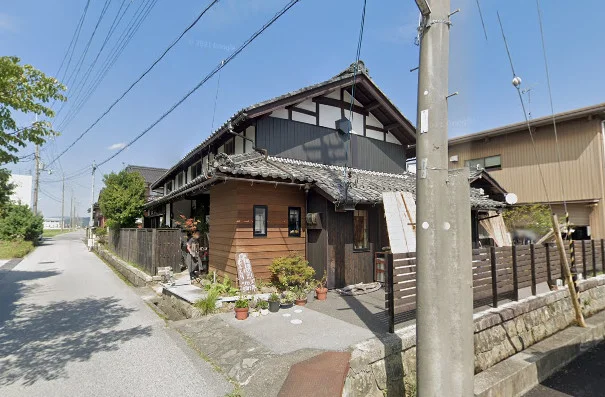 ★ツカダ珈琲まで車で8分、3.7kｍ。