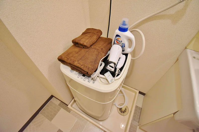 洗濯機は室内に設置しております♪洗濯用洗剤もご用意しておりますのでご入居してすぐにご利用が可能です(^^♪タオル1式分もご用意しております☆彡