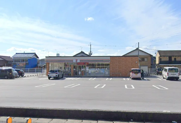 ★セブン-イレブン 国道八幡東店まで徒歩10分、750ｍ。