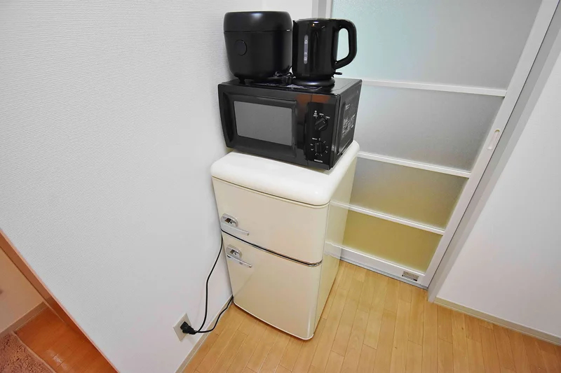 冷蔵庫も完備なので自炊や料理に最適♪長期の出張にお勧め★滋賀県長浜市ウィークリーマンションの人気物件♪【格安】