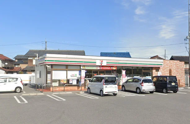 セブン-イレブン 長浜平方町店まで徒歩26分、2.1m