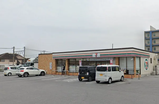 セブン-イレブン 彦根小泉町店まで車で7分、2.9kｍ。