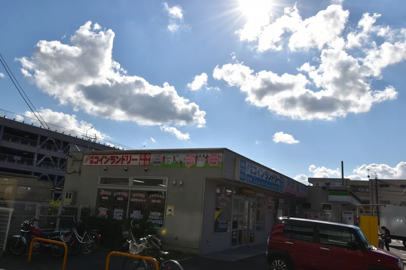 コインランドリー 近江八幡店まで徒歩9分、650ｍ。