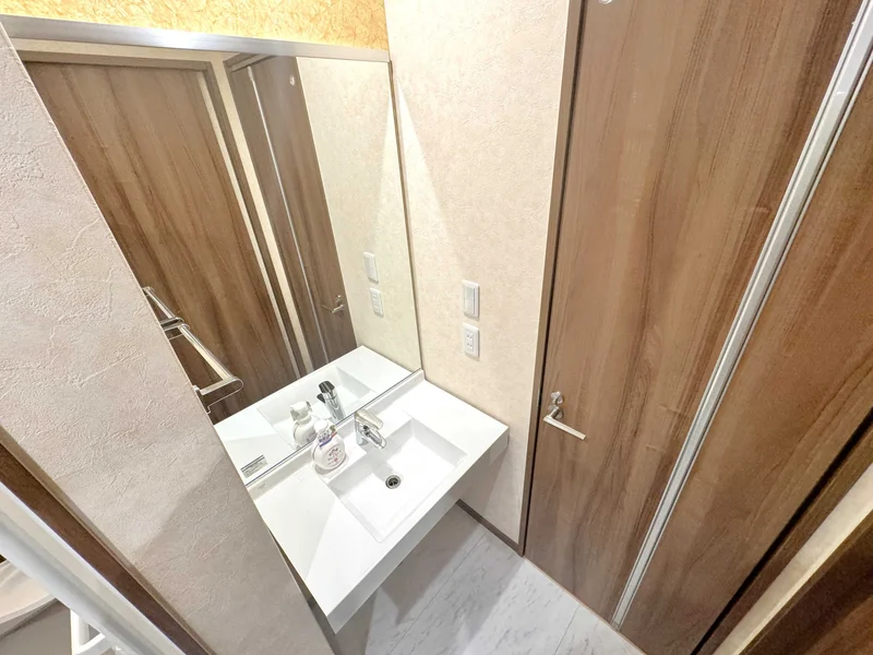 【設備画像】洗濯機や、洗濯用洗剤もご用意しております♪うれしい独立洗面台付き◎！滋賀近江八幡駅前ウィークリーマンションの標準設備となります。