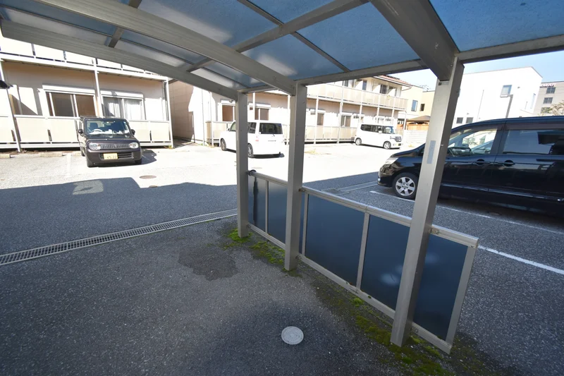 【駐輪場画像】滋賀長浜市ウィークリーマンションでは一部レンタル自転車も対応してます。詳細は滋賀長浜市ウィークリーマンションHPからお問い合わせ下さい♪