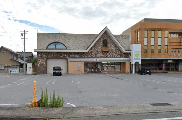 セブン-イレブン 長浜北中学校前店、まで徒歩8分、600ｍ