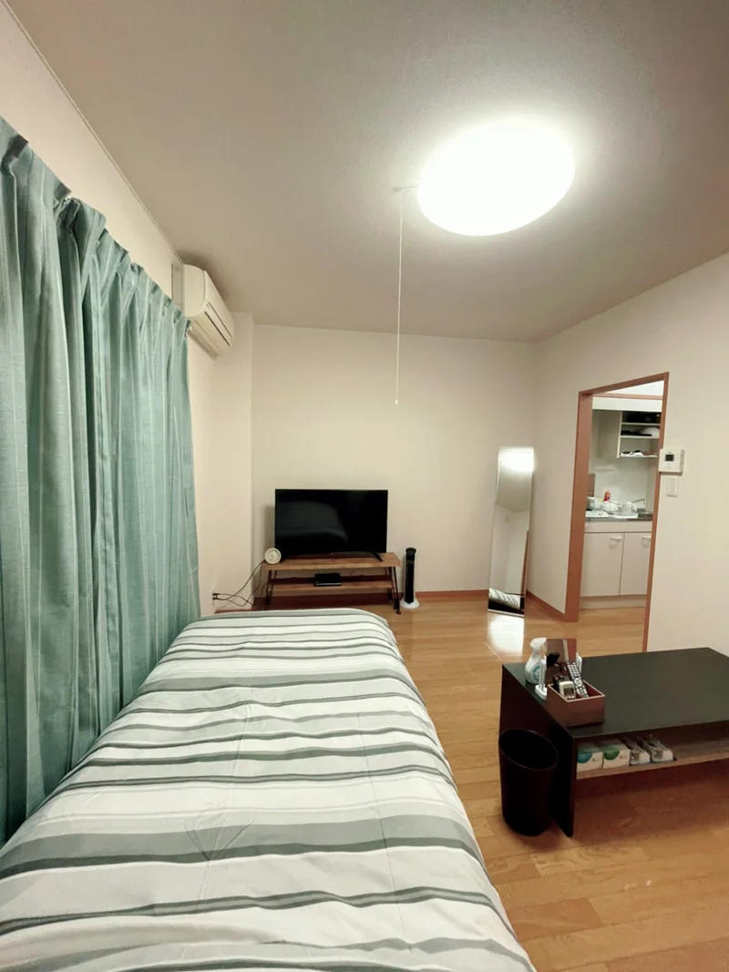 弊社の滋賀県長浜市ウィークリー、滋賀県長浜市マンスリーマンションでは、ご利用当日からご不便なくお過ごしいただけますよう、家具家電の他、多種類の備品を完備★