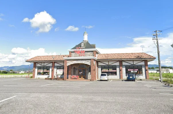 すたみな太郎 愛知川店まで車で7分、2.8kｍ。