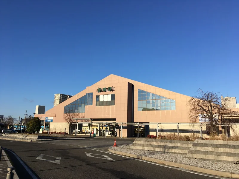 近江鉄道彦根駅まで徒歩車で10分。