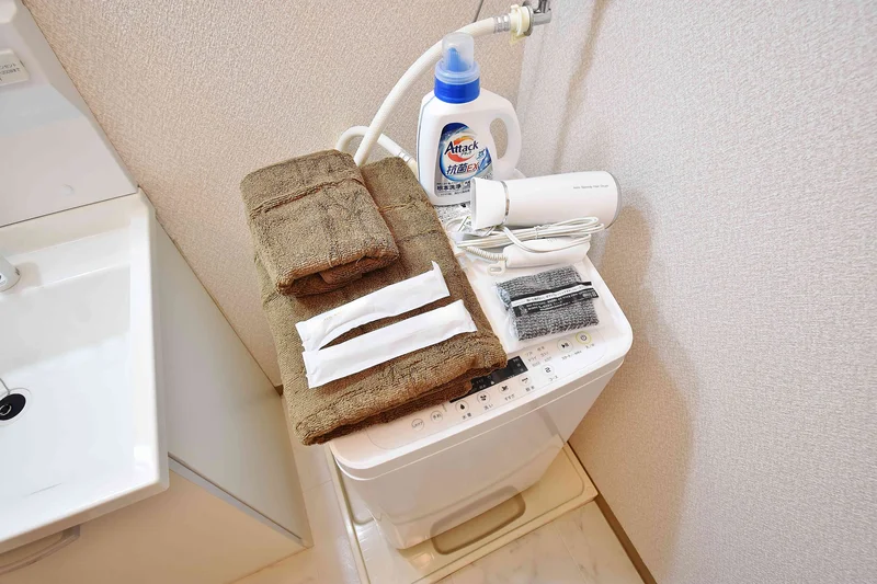 洗濯機は室内に設置しております♪洗濯用洗剤もご用意しておりますのでご入居してすぐにご利用が可能です(^^♪タオル1式分もご用意しております☆彡