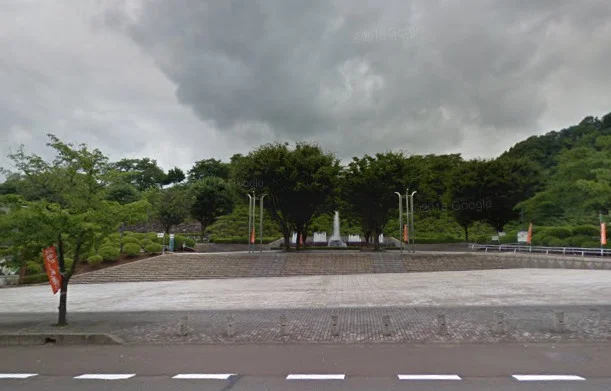 西山公園まで徒歩19分、1.4kｍ。