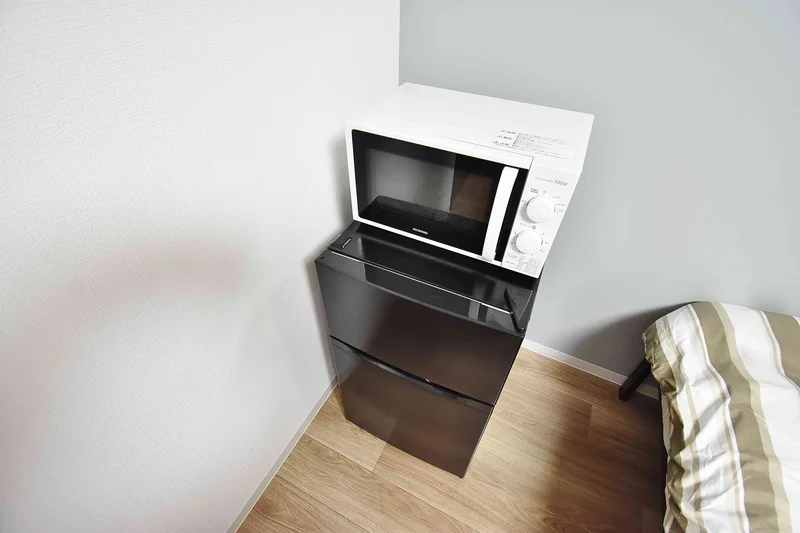 冷蔵庫・電子レンジ・炊飯器・ケトルを常備設置しております(^^)/