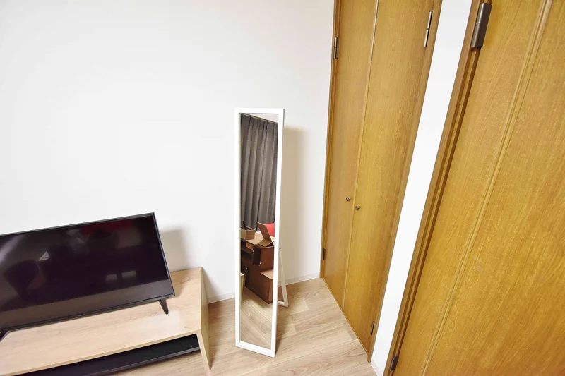 等身大の鏡もご用意がございます♬身支度に便利☆彡