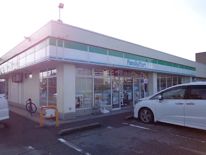 ファミリーマート 福井みゆき店まで徒歩6分