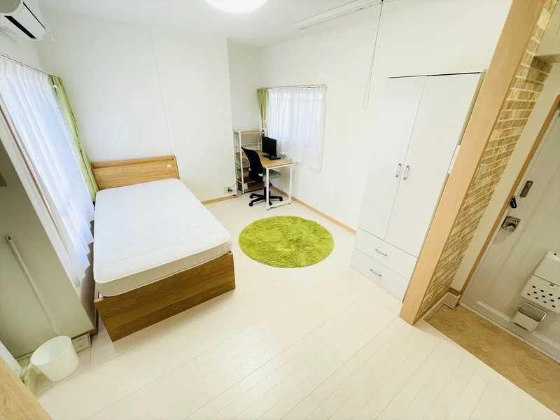 フルリノベーション物件☆★自宅で暮らすようなゆったりとした空間が魅力的♪出張の方はもちろん、学生さんや観光でいらっしゃる方にもSマンスーのお部屋は家具・家電・備品の充実度が高いため大変ご好評いただいております。