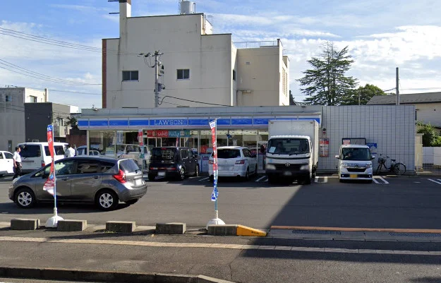 ローソン 福井みのり二丁目店まで徒歩11分、900ｍ。