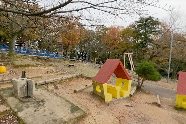 足羽山公園まで徒歩23分、1.5kｍ。