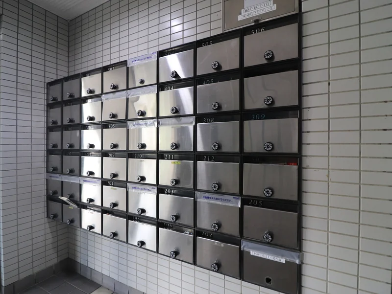 集合ポストがあるので、長期滞在の際にも安心です