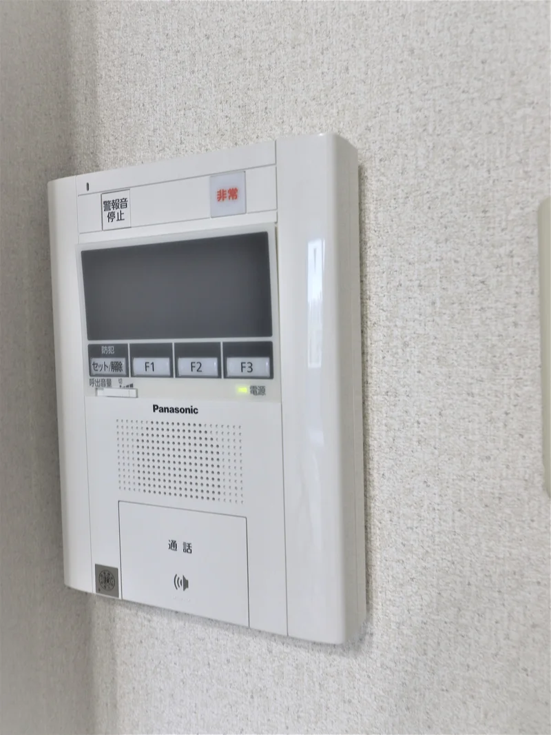 インターホン　オートロック前の訪問者と通話可能です
