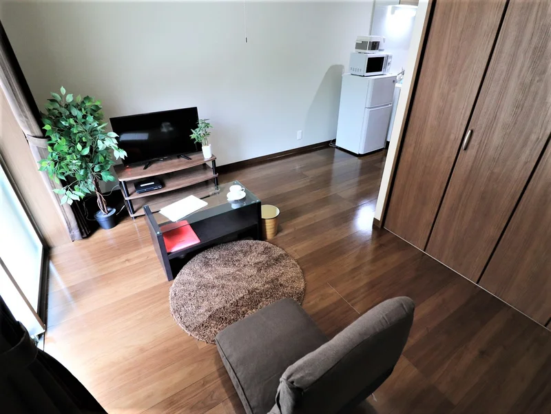 エアコン冷暖房設備にて　空調調整可能！　一年を通して快適な室温でお過ごしいただけます。