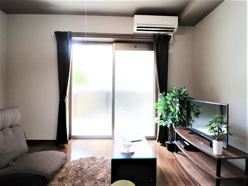 家具家電だけでなく　ティッシュや時計・リセッシュなどの　あると嬉しい小物も充実！　