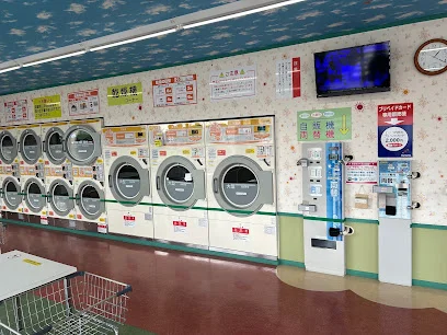 超大物コインランドリー サンサンサン糸貫店まで徒歩8分