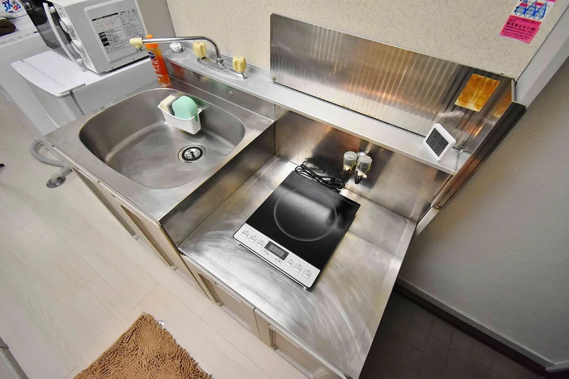 【キッチン画像】岐阜県本巣市ウィークリーマンション♪冷蔵庫、電子レンジ、炊飯器、ケトル、調理器具や食器類もご用意しております(^^♪