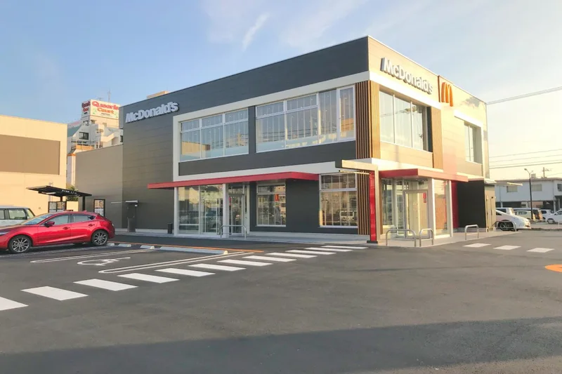 マクドナルド清輝橋店まで徒歩3分、270ｍ。