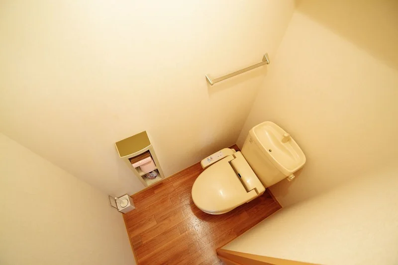 ウォシュレット完備☆トイレットペーパー、トイレ洗剤、トイレブラシまで完備しております。