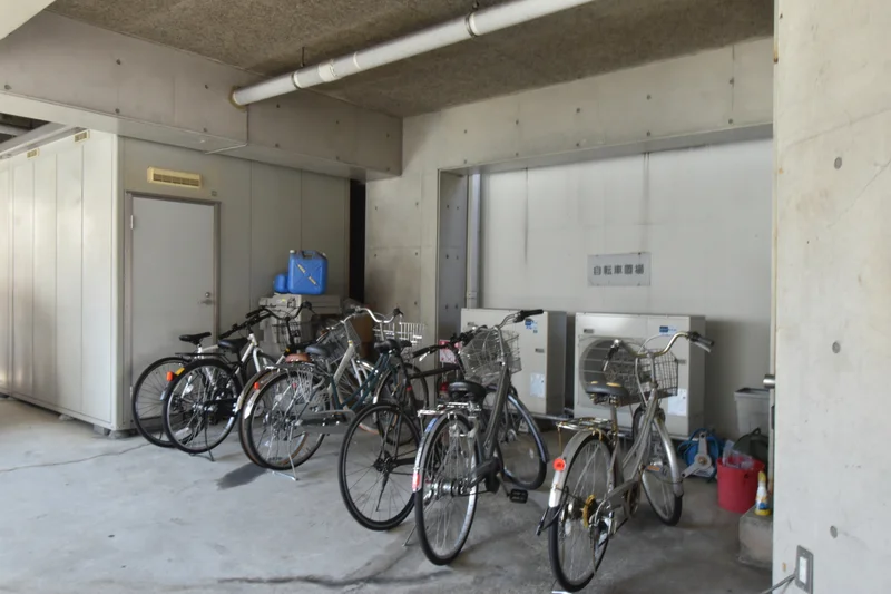 駐輪場あり　近場へのお出かけや通勤などにあると嬉しい設備です。