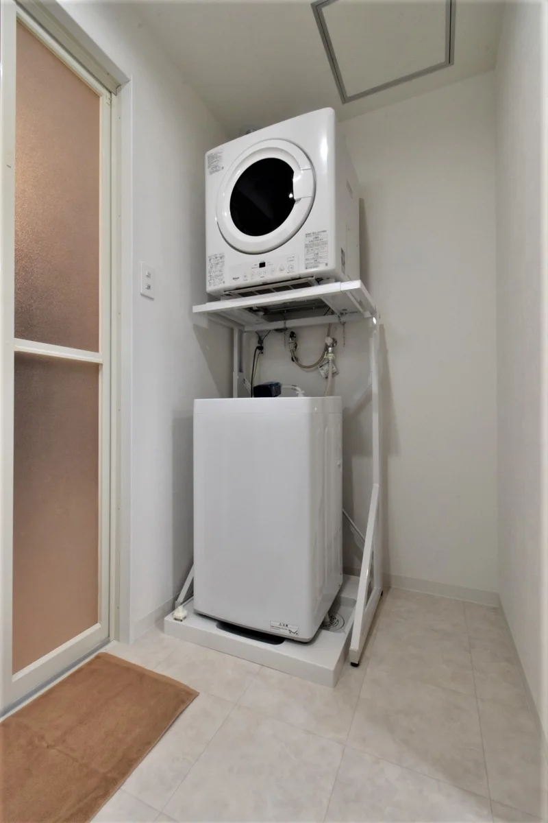 乾燥機（３キロ）と洗濯機（４．５キロ現地優先）の容量が違いますので　ご注意ください！