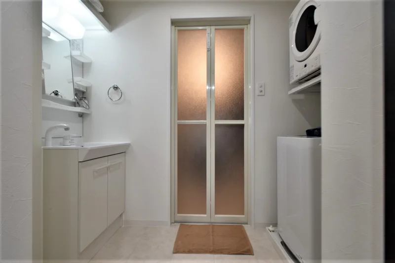 独立洗面台付きで　朝支度に便利！