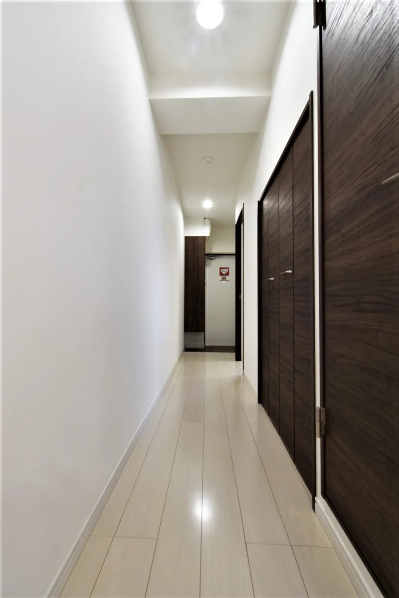 廊下　収納あり！