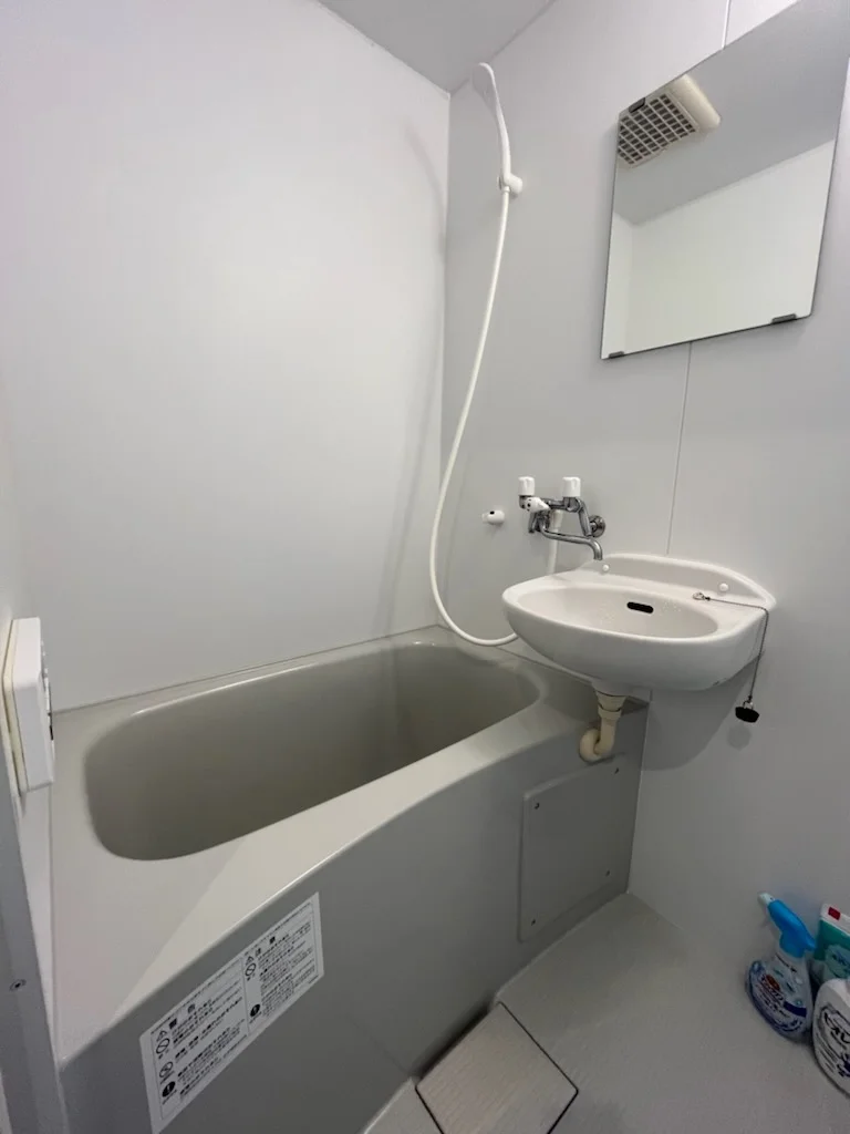 ※炊飯器・鍋フライパン・掃除機・アイロン・空気清浄機・HDD・ブルーレイレコーダーは現在設置しておりません。